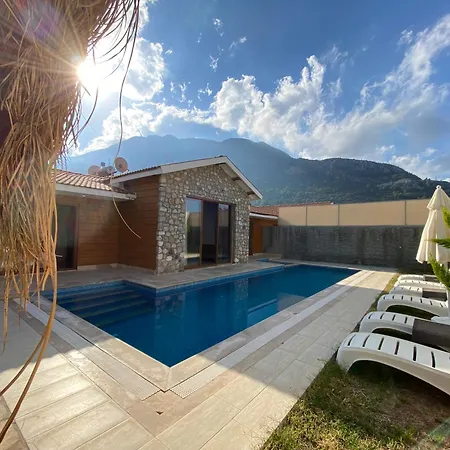 Tlos Royal 3+1 Villa, Oezel Havuzlu,